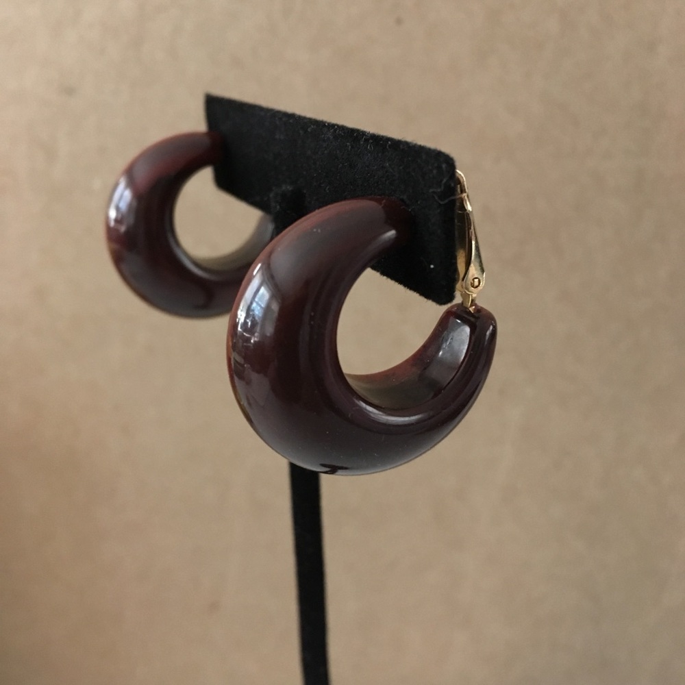 Vintage“Sarah Coventry “Brown Clip-On Retro Earrings